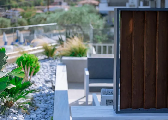 Aloe Elegant アパートホテル 4*